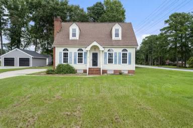 Main picture of 933 Beechwood Dr