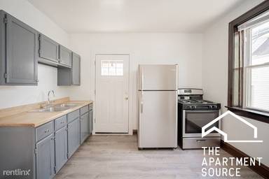 Main picture of 4207 W Fullerton Ave