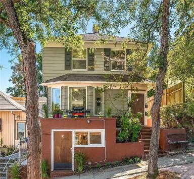 Main picture of 2317 E Ward St