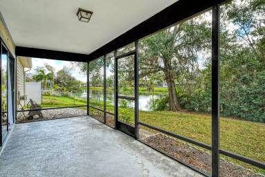 Main picture of 5029 82nd Way E