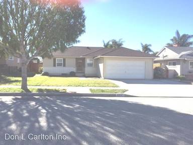 Main picture of 4614 Varsity St