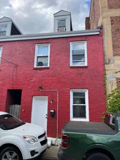 Main picture of 2027 Carey Way