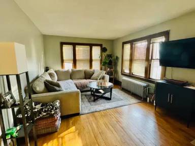 Main picture of 1008 E 37th St
