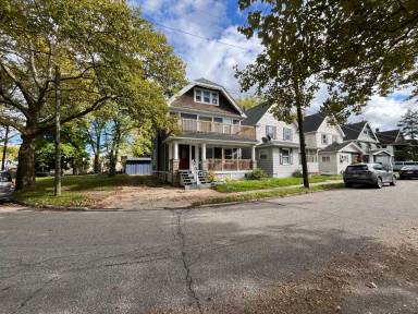 Main picture of 3735 W 47th Pl