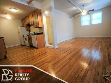 Main picture of 3910-28 N Pine Grove Ave