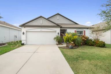 Main picture of 4819 Windy Hammock Way