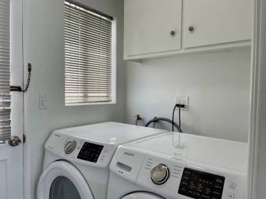 Main picture of 4021 1/2 Eagle Rock Blvd
