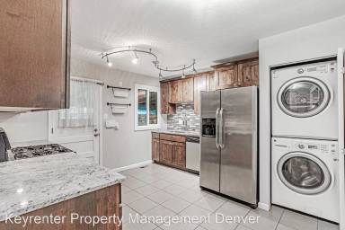 Main picture of 2525 S Linley Ct