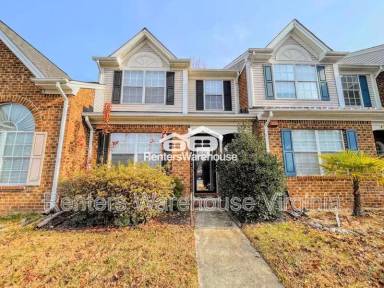 Main picture of 434 S Lake Cir