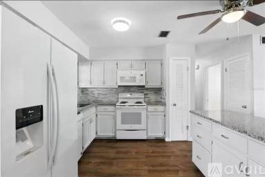 Main picture of 17 W Nightingale St