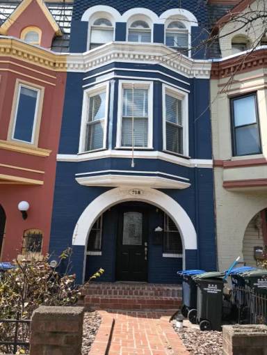 Main picture of 718 13th St NE