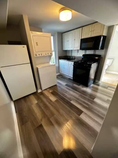 Main picture of 1131 W Cross St