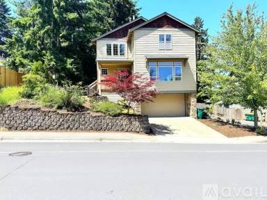 Main picture of 7945 SW Oviatt Dr