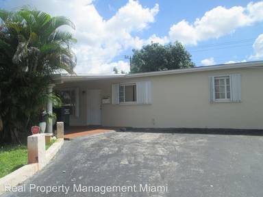 Main picture of 731 N 70th Ave