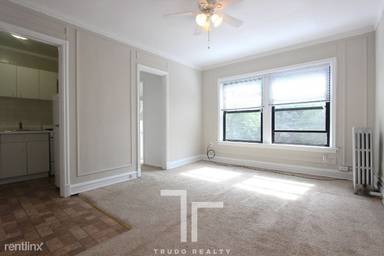 Main picture of 440 W Barry Ave
