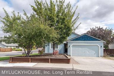 Main picture of 1912 NE Providence Dr