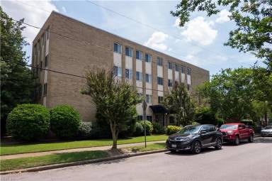 Main picture of 1005 Woodrow Ave