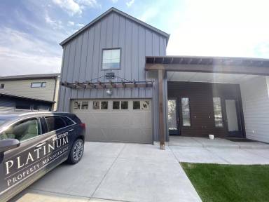 Main picture of 824-838 Rosa Way