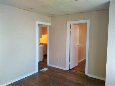 Main picture of 1893 Acushnet Ave