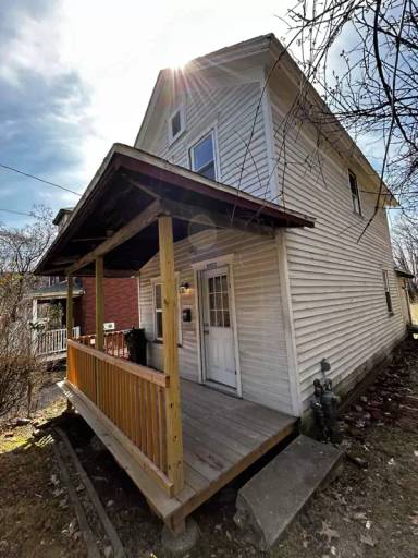 Main picture of 1022 Hickory St
