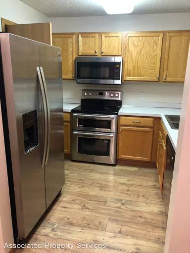 Main picture of 2991 Village Ln