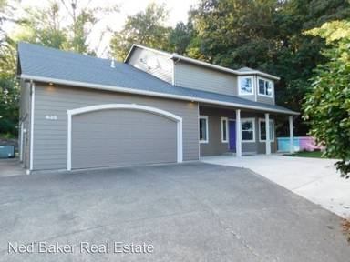 Main picture of 635 Mule Deer St NW