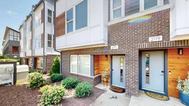 Main picture of 2115 Isom St
