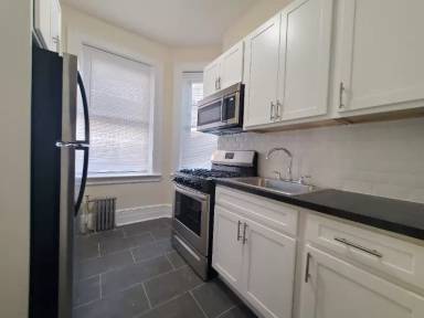 Main picture of 264 Palisade Ave