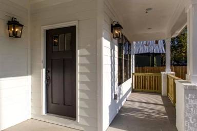 Main picture of 2044 Straightway Ave