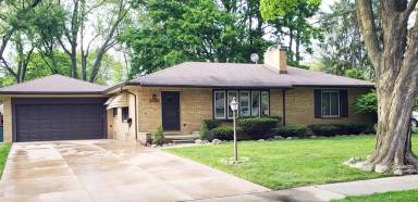 Main picture of 17310 Kinross Ave