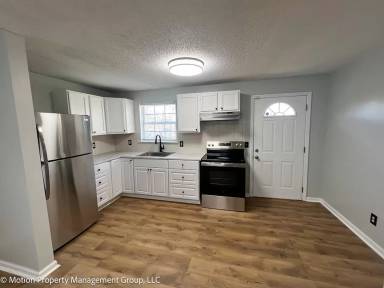 Main picture of 2407 N Chamberlain Ave