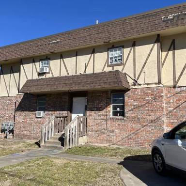 Main picture of 405 S Maple St