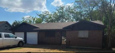 Main picture of 5805 McCart Ave