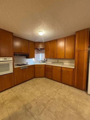 Main picture of 2400 SW 53rd St