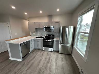 Main picture of State St - 3
