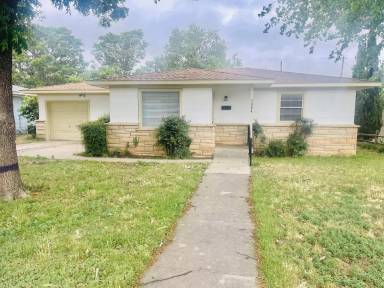 Main picture of 3004 44th St