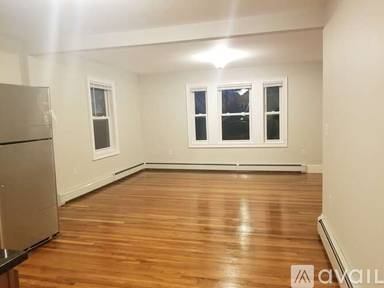 Main picture of 46 Clarendon Ave