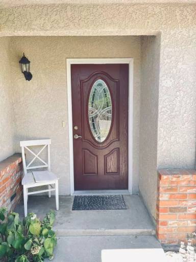 Main picture of 3907 N Claremont Ave