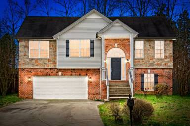 Main picture of 2904 Sharpie Dr