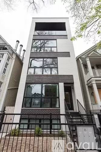 Main picture of 942 W Montana St