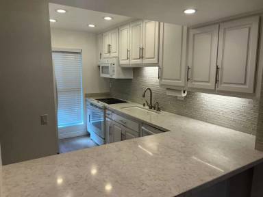 Main picture of Lake Park Condominium