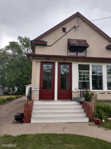 Main picture of 1107 10th St N