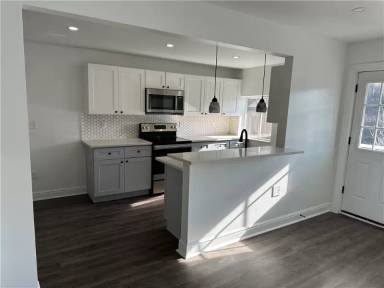 Main picture of 164 Saint Paul St