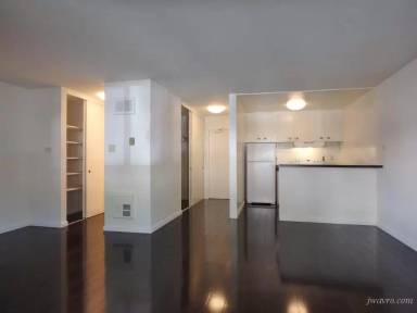 Main picture of Ellis St