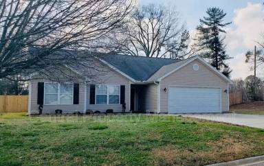 Main picture of 100 Stevens Ct