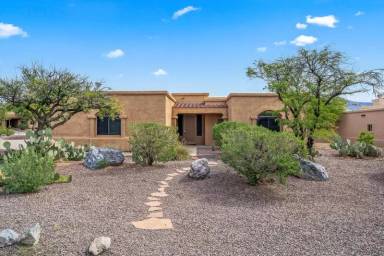 Main picture of 1825 W Corte Tulipan