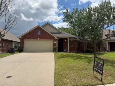 Main picture of 2217 Kingsdale Ct