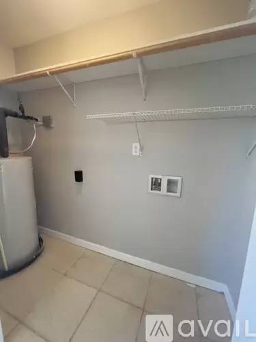 Main picture of 1070 Bayshore Rd