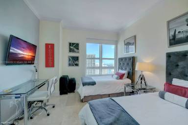 Main picture of The Plaza On Brickell