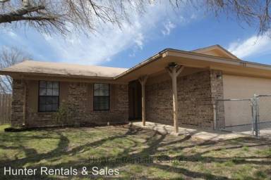 Main picture of 1703 Topaz Rd